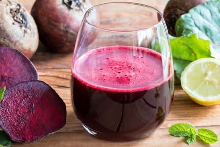 Jugo de Remolacha y limón para limpiar el hígado, la anemia y tratar la presión arterial